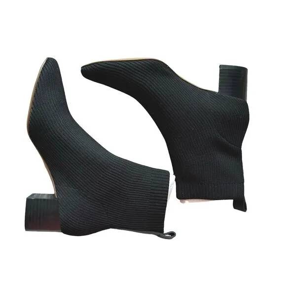 EVERLANE Women’s The Glove Ankle Sock Boots in Black ReKnit-Size 9