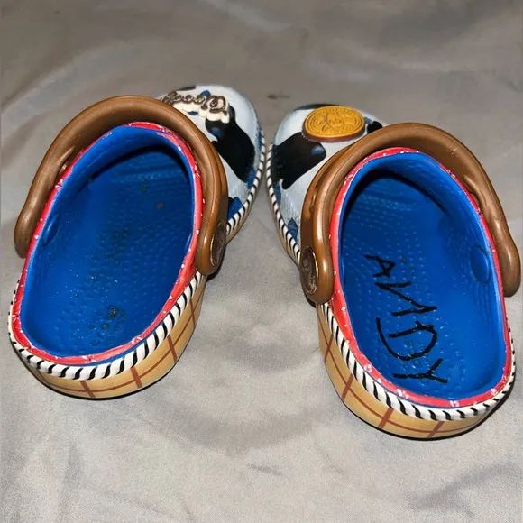 Exclusive Limited Edition, Woody Crocs (kids 5C)