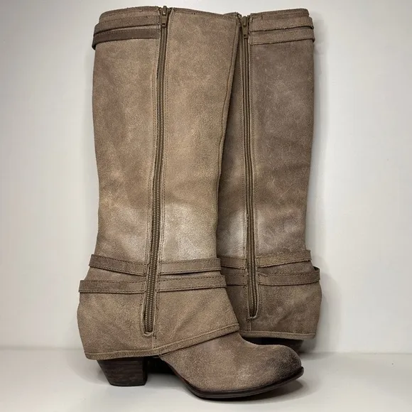 Fergie Latitude Leather Boots in Tan Castoro.