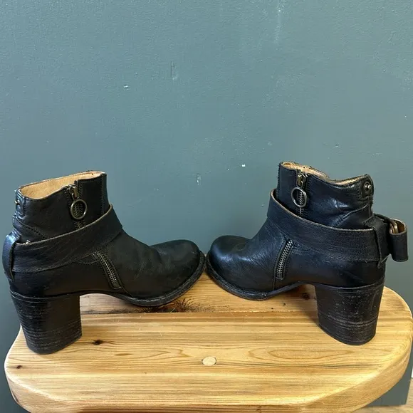 FIORENTINI   BAKER Black Leather Ankle Boots, Size 6