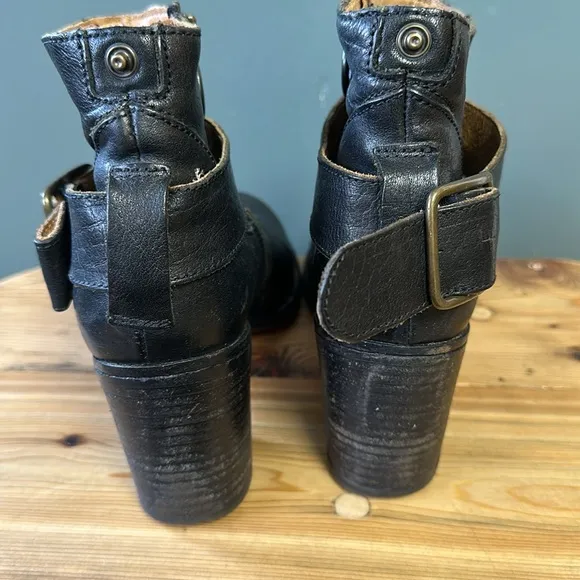 FIORENTINI   BAKER Black Leather Ankle Boots, Size 6