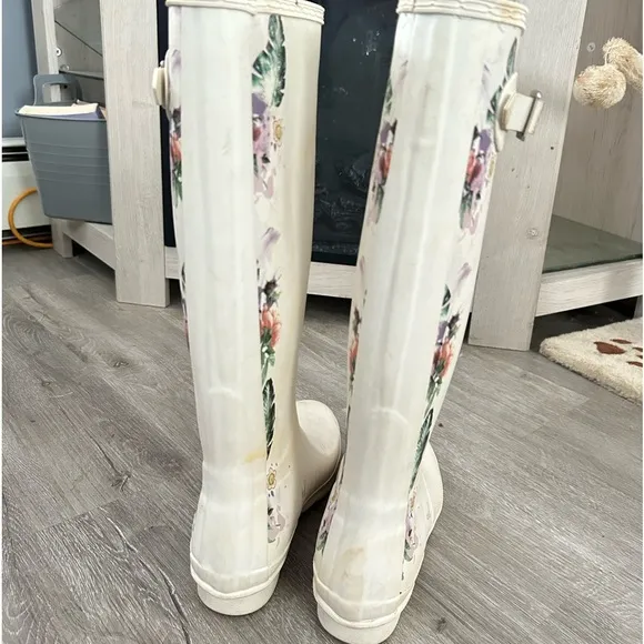 Floral Print Tall Hunter Rain Boots Size 5