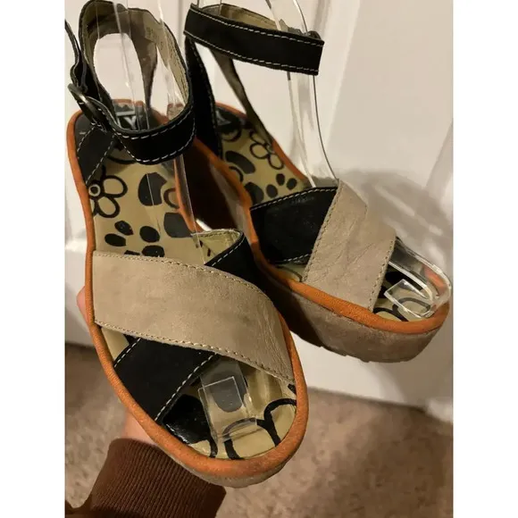 Fly London Pati tan black suede leather wedge platform sandal sz 7-7.5