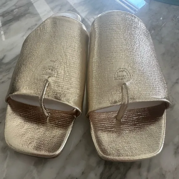 Franco Sarto Gold Sandals 8 New