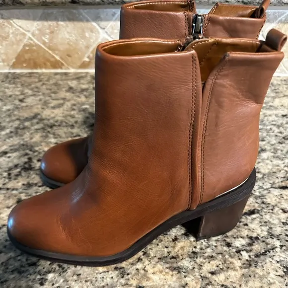 Franco sarto kessa leather ankle boots