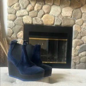 Frankie Segal Women's Navy Wedge Ankle Boots Size 36