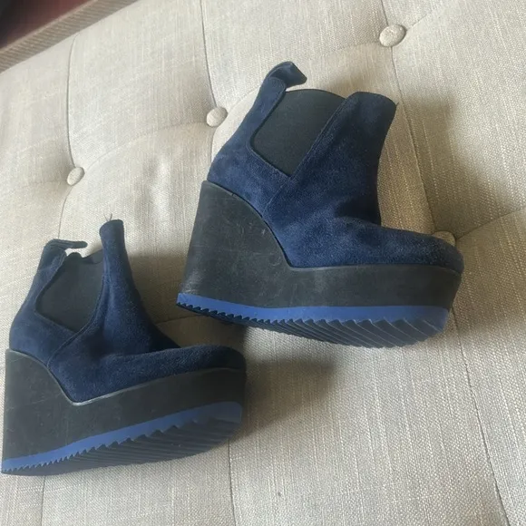 Frankie Segal Women's Navy Wedge Ankle Boots Size 36