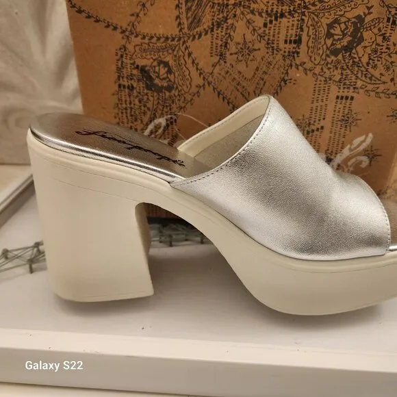 Free People &quot;Zoe&quot; Silver Platform Sandals. NIB. Size Various