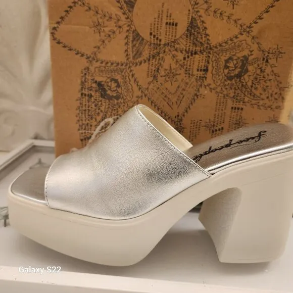 Free People &quot;Zoe&quot; Silver Platform Sandals. NIB. Size Various