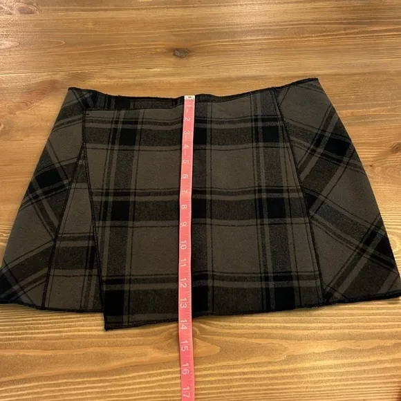 Free People Black Taupe Mid Rise Plaid Asymmetrical Mini Demi Wrap Skirt Size 4