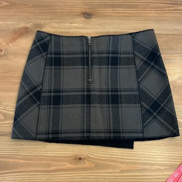 Free People Black Taupe Mid Rise Plaid Asymmetrical Mini Demi Wrap Skirt Size 4