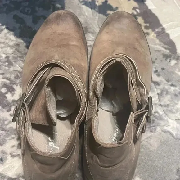 Free  People Braeburn Taupe Ankle Boots Booties