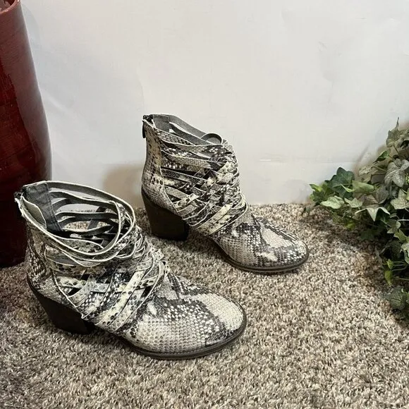 Free People Carrera Ankle Boots Woven Caged Snake Skin Block Heel Zip 40 US 10