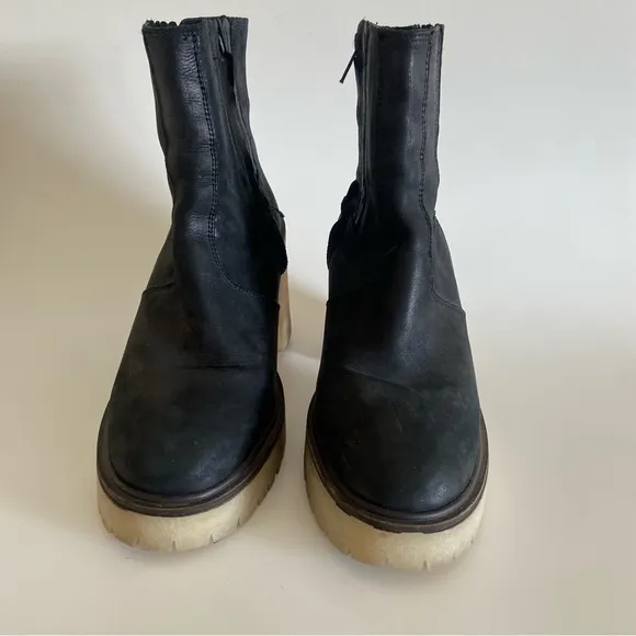 FREE PEOPLE James Chelsea Boots Women’s Size 39.5/8.5-9 Black Leather