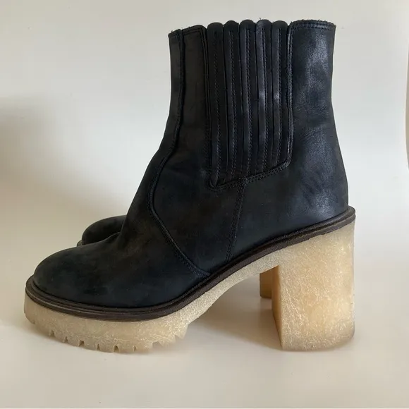 FREE PEOPLE James Chelsea Boots Women’s Size 39.5/8.5-9 Black Leather