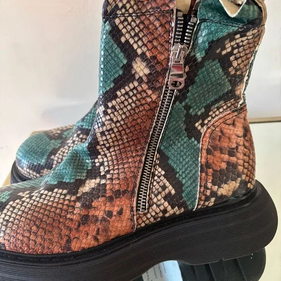 Free People Mara Snake Print Zip Moto Ankle Boots Size 9 Eur 40