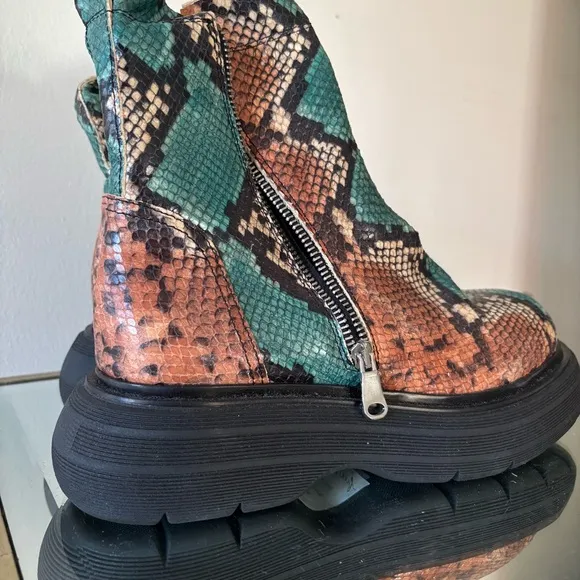 Free People Mara Snake Print Zip Moto Ankle Boots Size 9 Eur 40