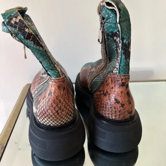Free People Mara Snake Print Zip Moto Ankle Boots Size 9 Eur 40
