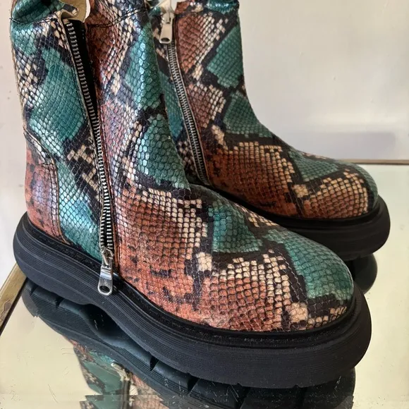 Free People Mara Snake Print Zip Moto Ankle Boots Size 9 Eur 40