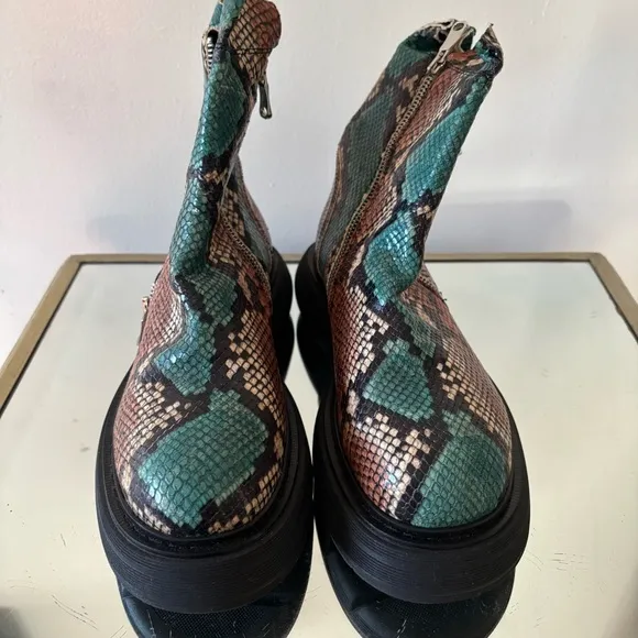 Free People Mara Snake Print Zip Moto Ankle Boots Size 9 Eur 40