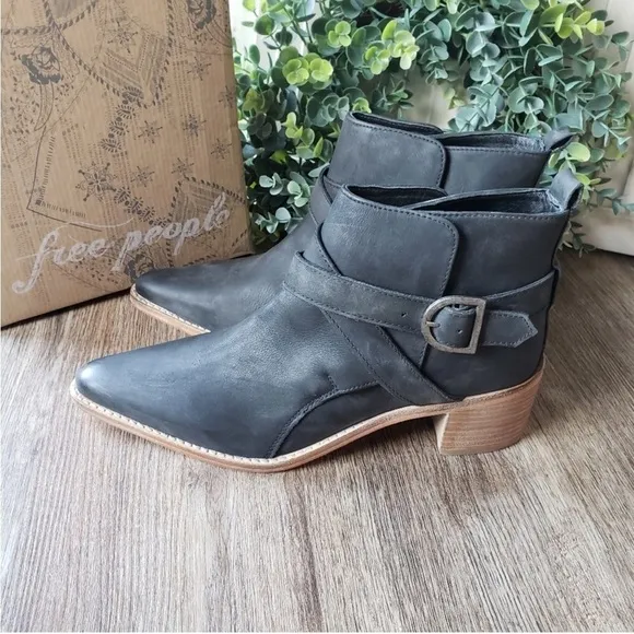 Free People |NIB Black Back Loop Washed Ankle Boots SZ 6