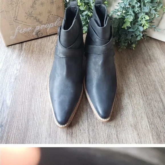 Free People |NIB Black Back Loop Washed Ankle Boots SZ 6
