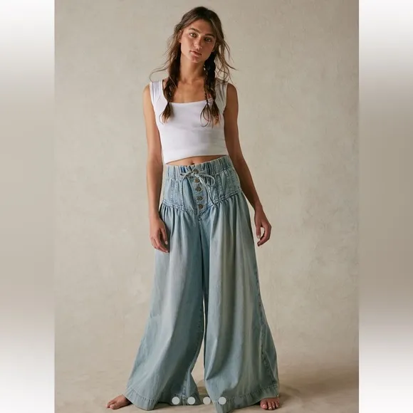 Free people We the free forget me knot pull on jeans size small tall