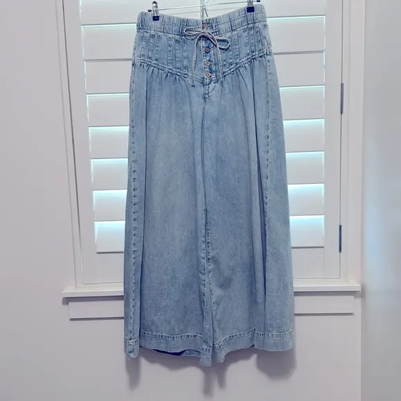 Free people We the free forget me knot pull on jeans size small tall