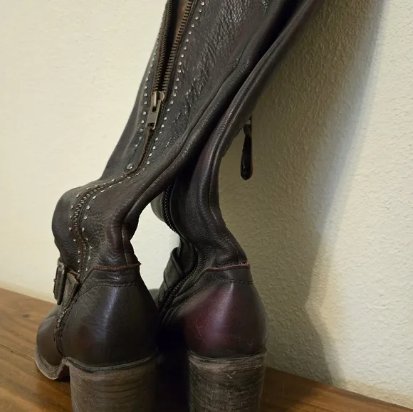 Freebird Boots Size 9