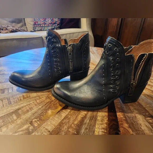 Freebird by Steven Black Ankle Boots with Glossy Finish