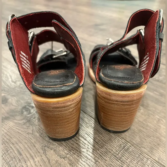 Freebird by Steven CAPRISE style sandals