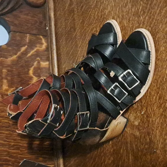 Freebird sandals