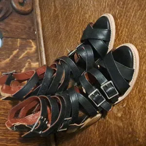 Freebird sandals