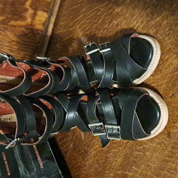 Freebird sandals