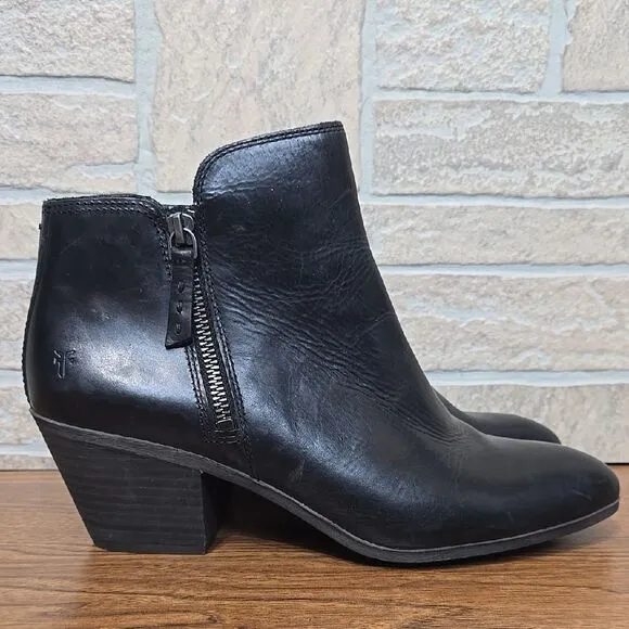 Frye Black Ankle Boots with Medium Block Heel Side Zipper Leather