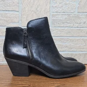 Frye Black Ankle Boots with Medium Block Heel Side Zipper Leather