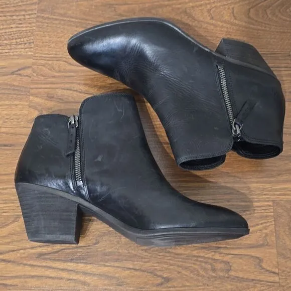 Frye Black Ankle Boots with Medium Block Heel Side Zipper Leather