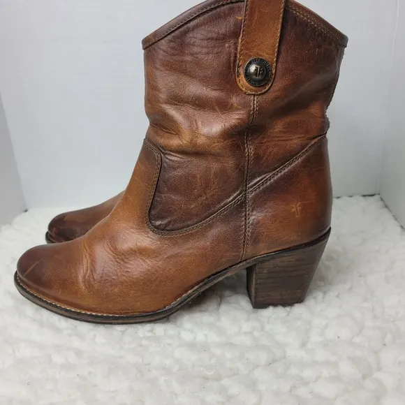 Frye Jackie Button Short Bootie Size 8.5 Womens Brown Leather Casual Dress Boots