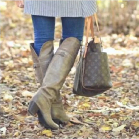 Frye Jane Tall Boots Knee High Taupe SZ 7