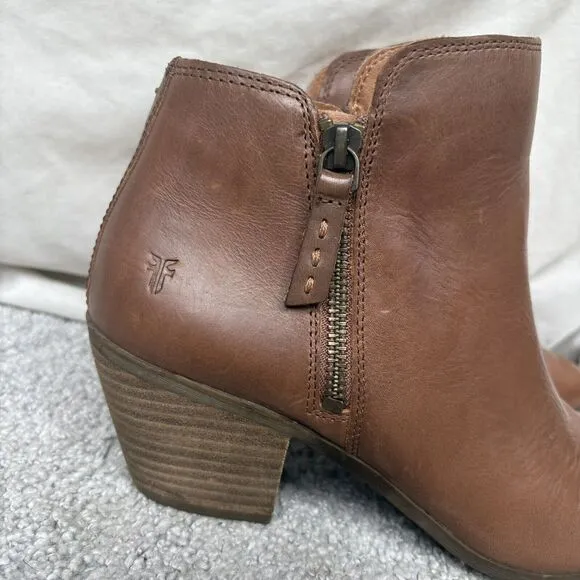 Frye Judith Double Zip Brown Leather Ankle Boots Womens Size 8