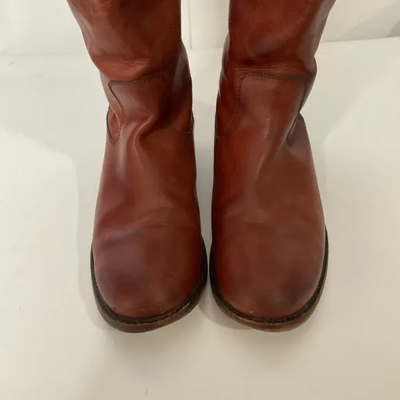 FRYE Melissa Button Cognac Leather Tall Riding Boots Size 8B; Pre-Owned So Nice!