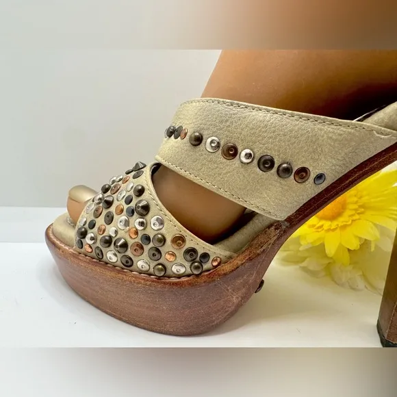 Frye Stone Beaded Joy Open Toe Wood Sole Platform Sandal Heel size 8.5 B