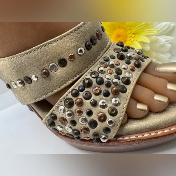 Frye Stone Beaded Joy Open Toe Wood Sole Platform Sandal Heel size 8.5 B