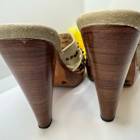 Frye Stone Beaded Joy Open Toe Wood Sole Platform Sandal Heel size 8.5 B