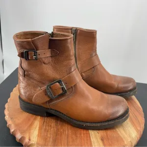 Frye Vicky Buckle ankle Boots brown Leather Sz 6.5