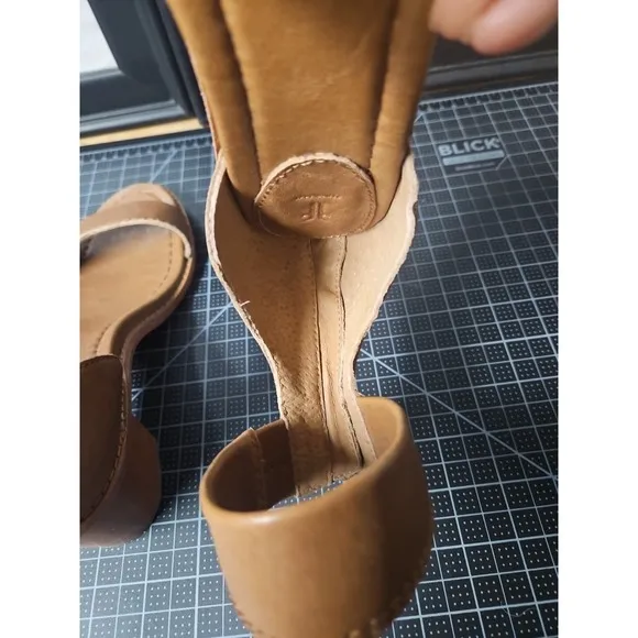 Frye Women's Brielle Back Zip Heeled Sandal, Cognac, women Sz 9.5M