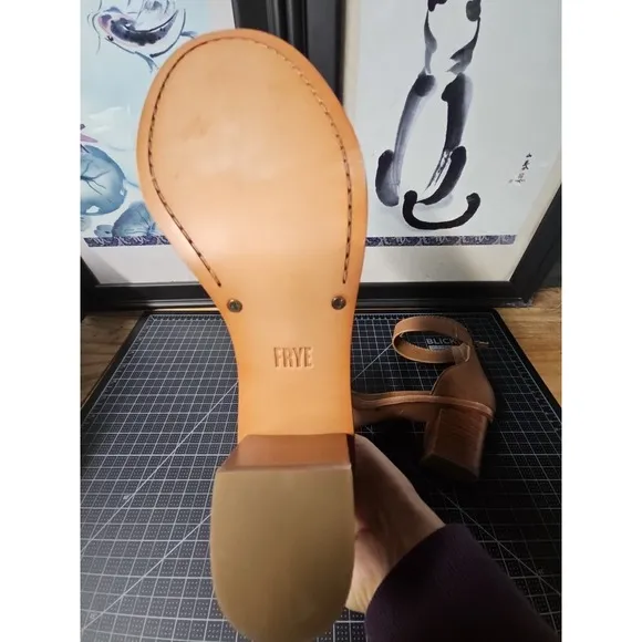 Frye Women's Brielle Back Zip Heeled Sandal, Cognac, women Sz 9.5M