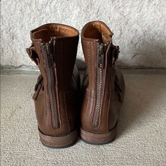 FRYE Women's Tyler Engineer Ankle Boots Cognac Leather Size 9B