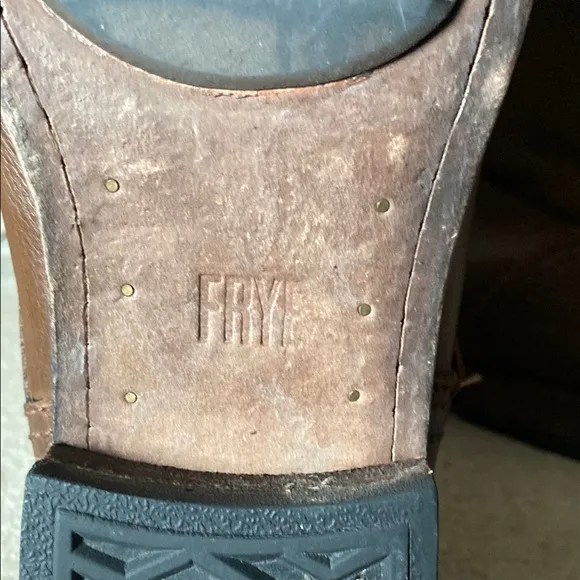 FRYE Women's Tyler Engineer Ankle Boots Cognac Leather Size 9B