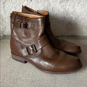FRYE Women's Tyler Engineer Ankle Boots Cognac Leather Size 9B